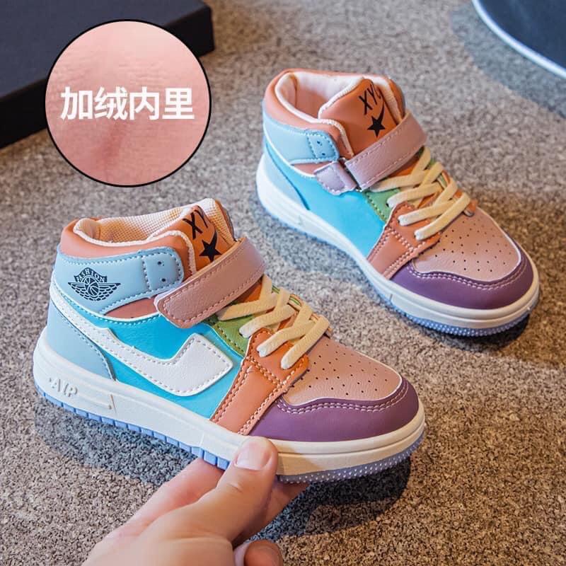 QC65 Giày sneaker cho bé