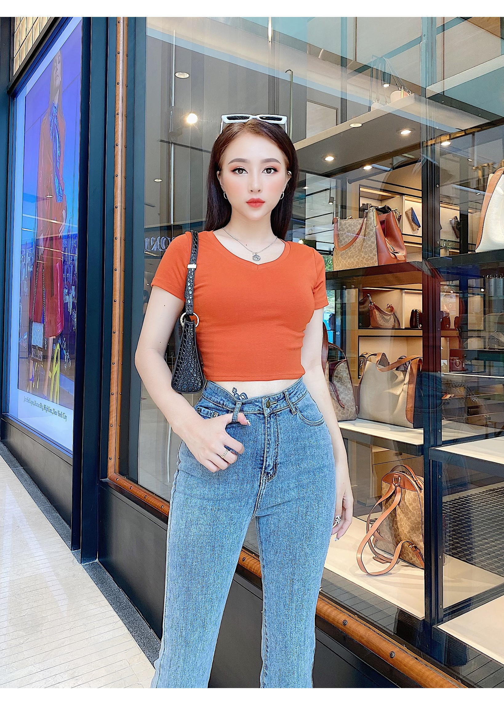 Áo thun nữ croptop cổ tim THỎ TÂY