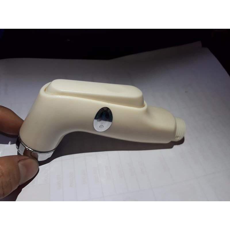 Đầu xịt vệ sinh mạnh nước