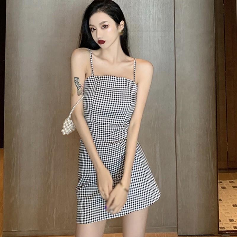 Đầm Hai Dây Kẻ Sọc Caro Xinh Xắn Cho Nữ
