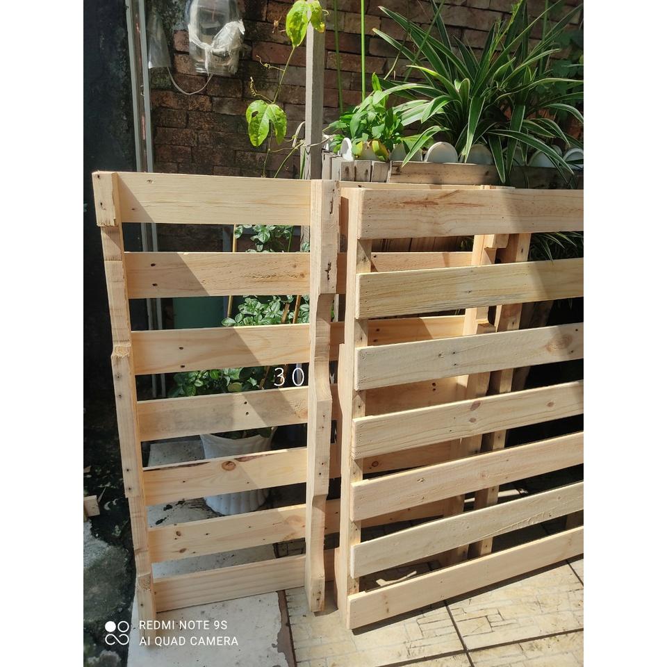 Giường Pallet / Giường Ngủ Pallet Gỗ Thông Gấp Gọn / Giường Gỗ Thông nhập khẩu Mới 95%