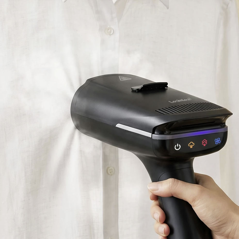 Bàn Ủi Hơi Nước LocknLock Hút Vải Thông Minh ENI216BLK - Dung Tích 270ml - 1400W - Hàng Chính Hãng