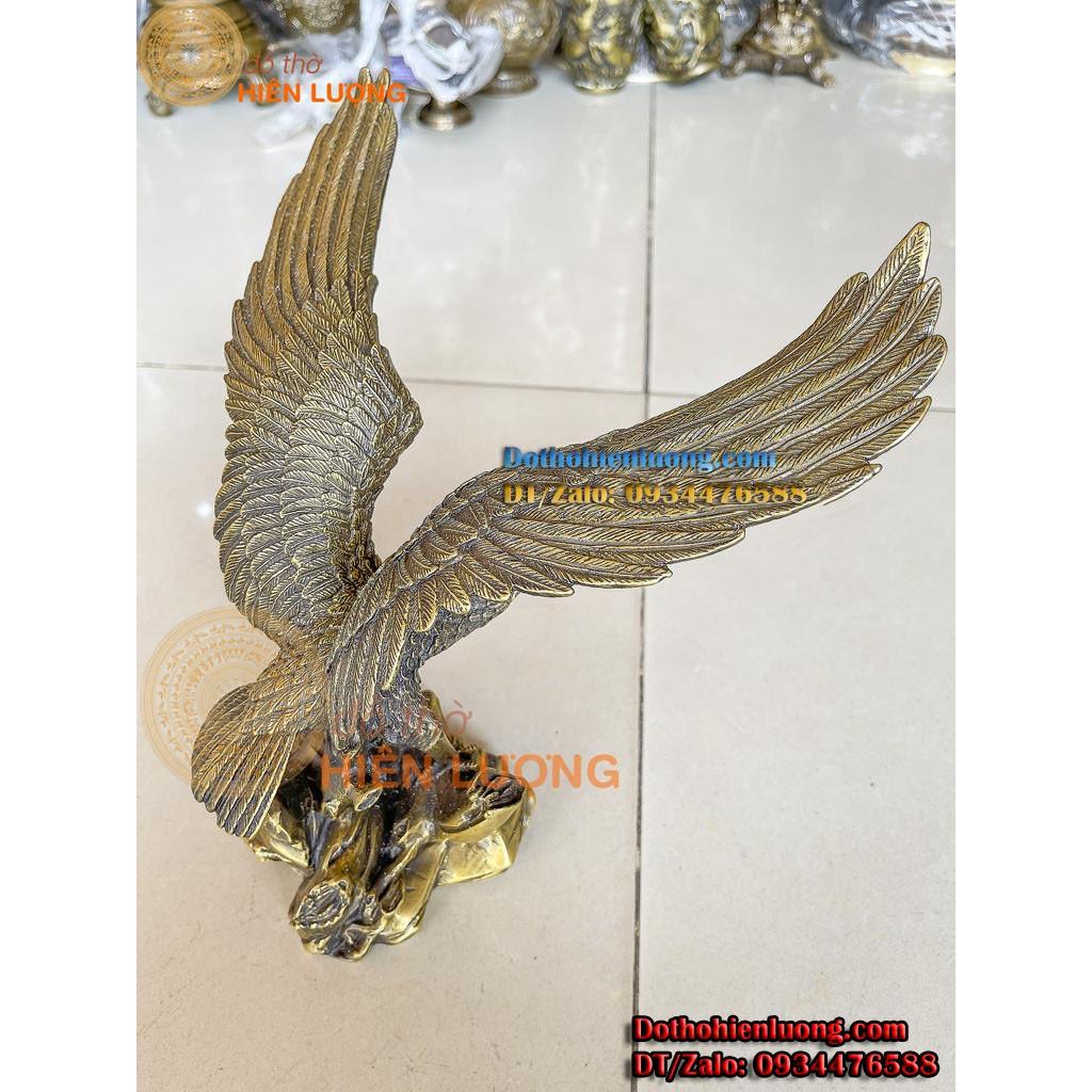 Tượng Linh Vật Đại Bàng Tung Cánh Đậu Cành Cây Màu Nâu Bằng Đồng Cao 26cm Loại Đẹp