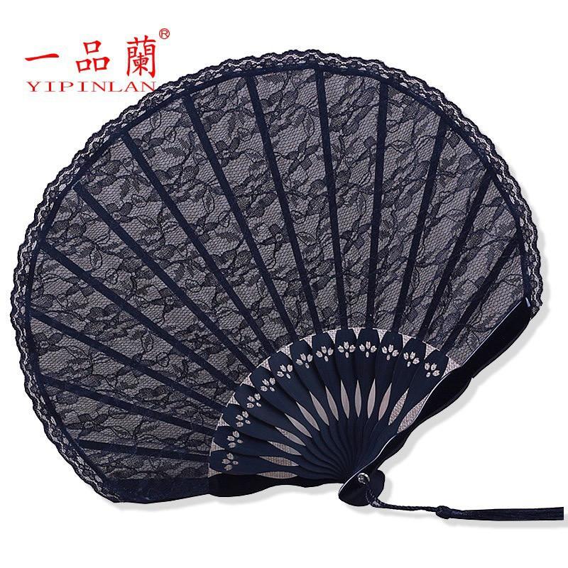Quạt xếp vải ren dáng tròn cầm tay