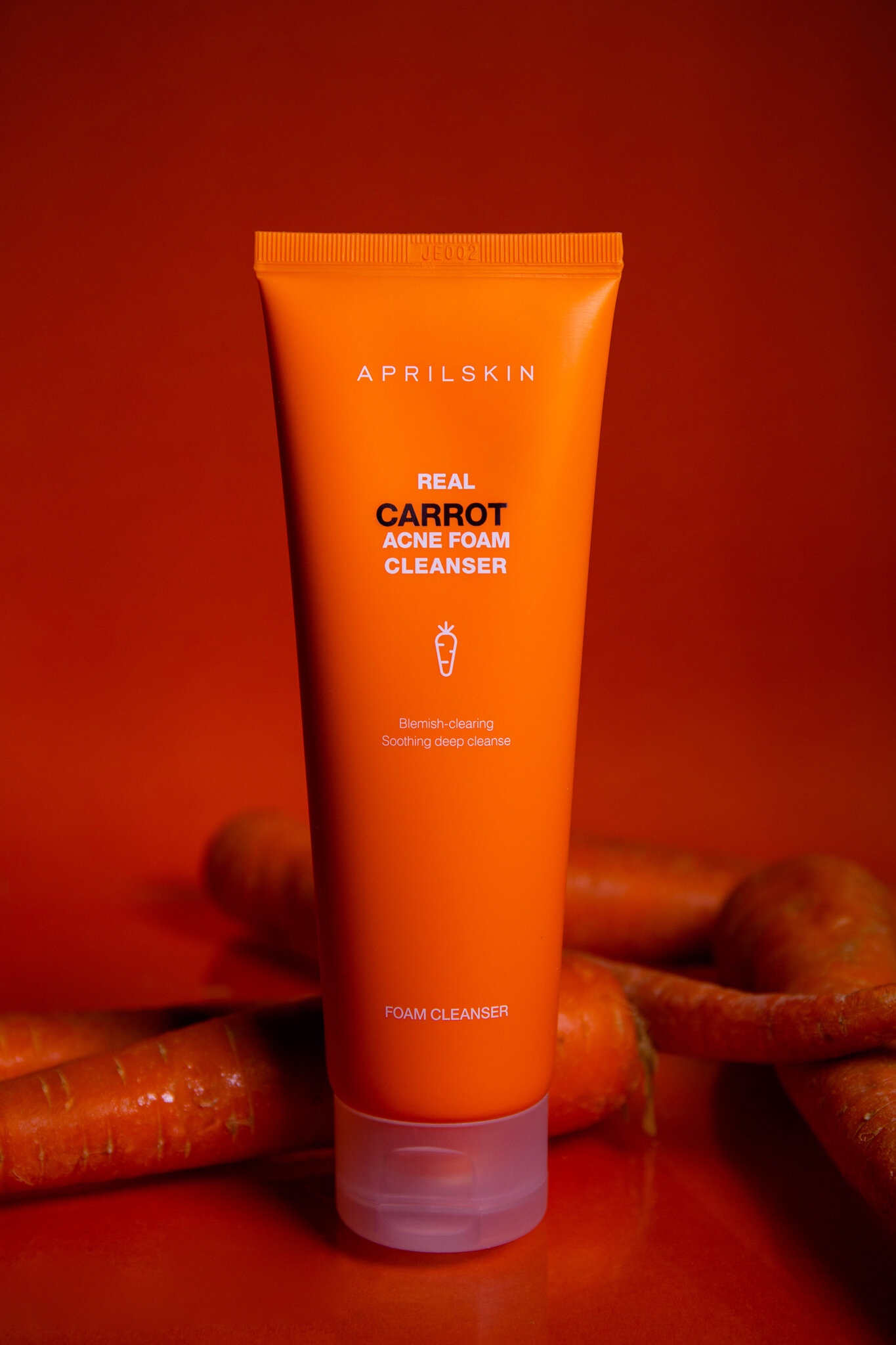 Sữa rửa mặt làm sạch sâu, dịu nhẹ Aprilskin Carrot Acne Foam Cleanser 120ml + Tặng Kèm 1 Băng Đô Tai Mèo (Màu Ngẫu Nhiên)