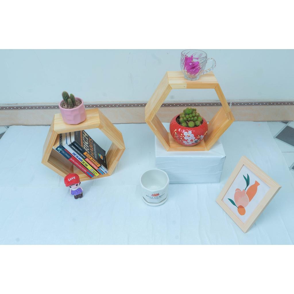 Bộ 3 kệ treo tường hình lục giác gỗ thông tự nhiên
