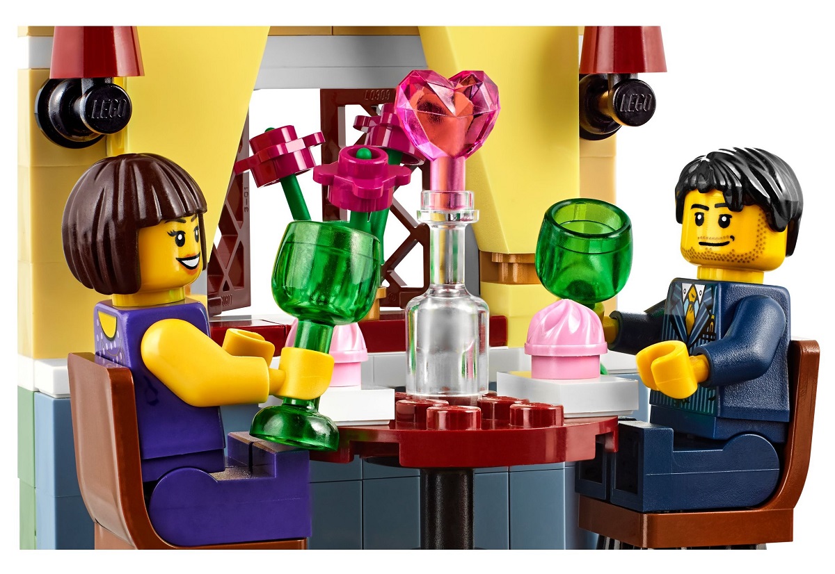 Bộ lắp ráp Bữa Ăn Tối Lễ Tình Nhân - LEGO 40120 (114 Chi Tiết)