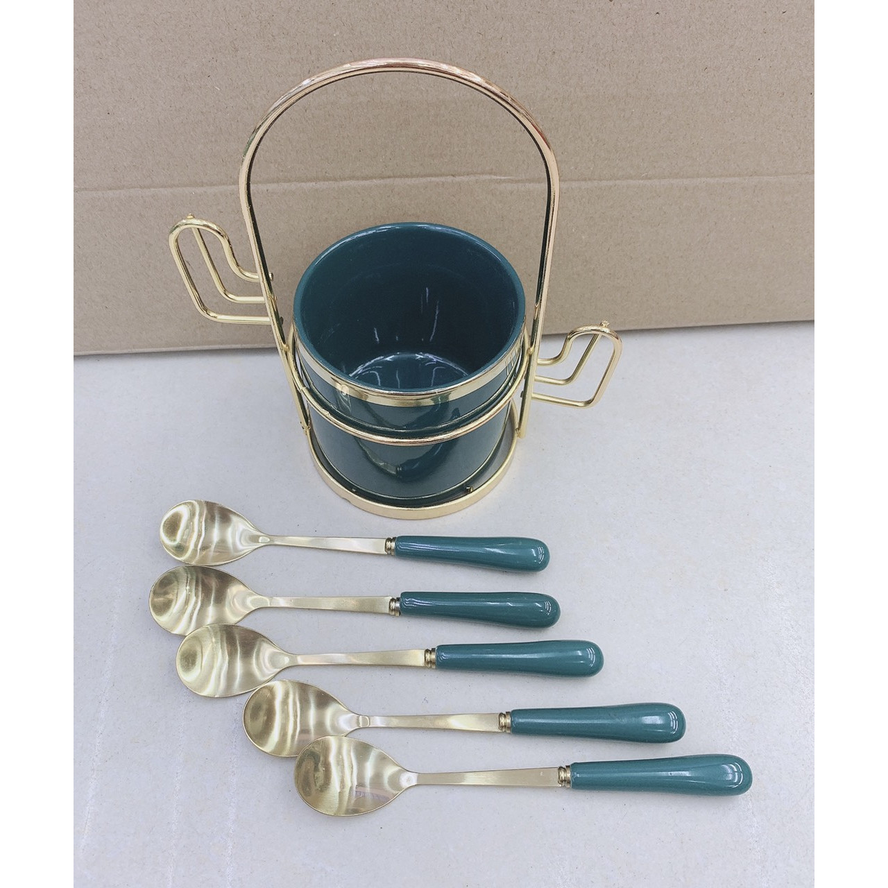 SÉT GIỎ SỨ CAMELIA KÈM 10 THÌA PHA CÀ PHÊ MẠ VÀNG SANG TRỌNG - ANTH420