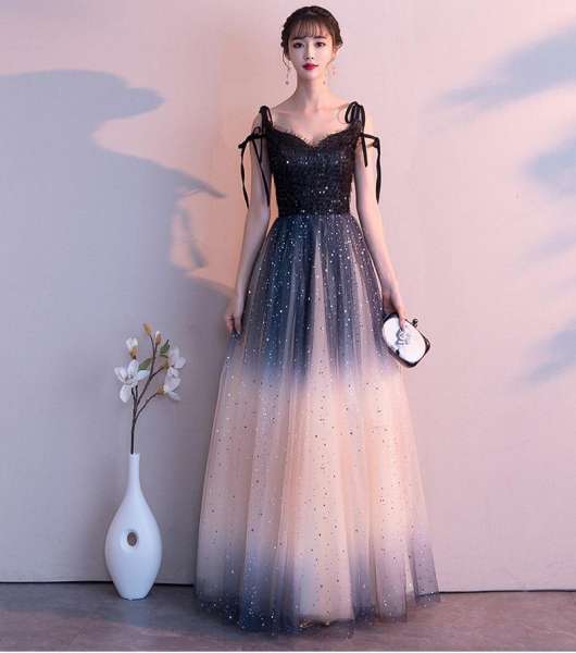 Đầm dạ hội của mỹ nhân 'Hồng Lâu Mộng' - VnExpress Giải trí