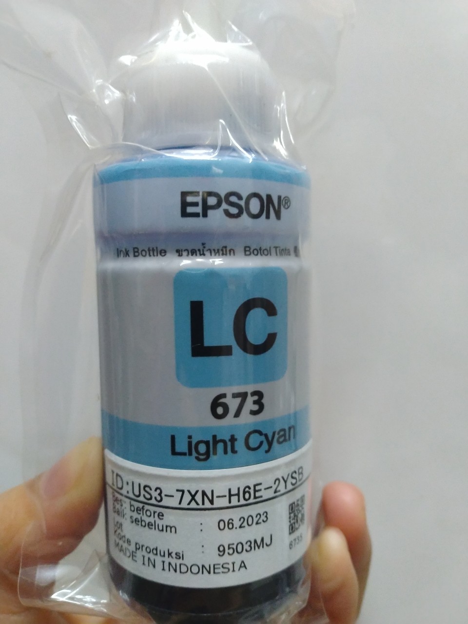 Mực Epson 673 màu xanh nhạt dành cho máy Epson L805 / L850 / L1800 / L810 / L800- LC