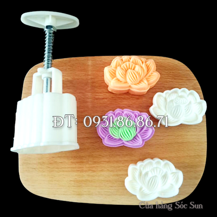Khuôn trung thu lò xo hoa sen loại 50 gram – Mã số 1748