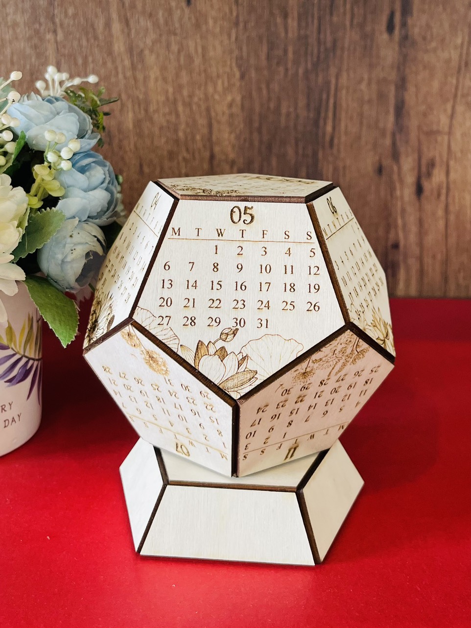 LỊCH CẦU GỖ 12 CẠNH NĂM 2024
