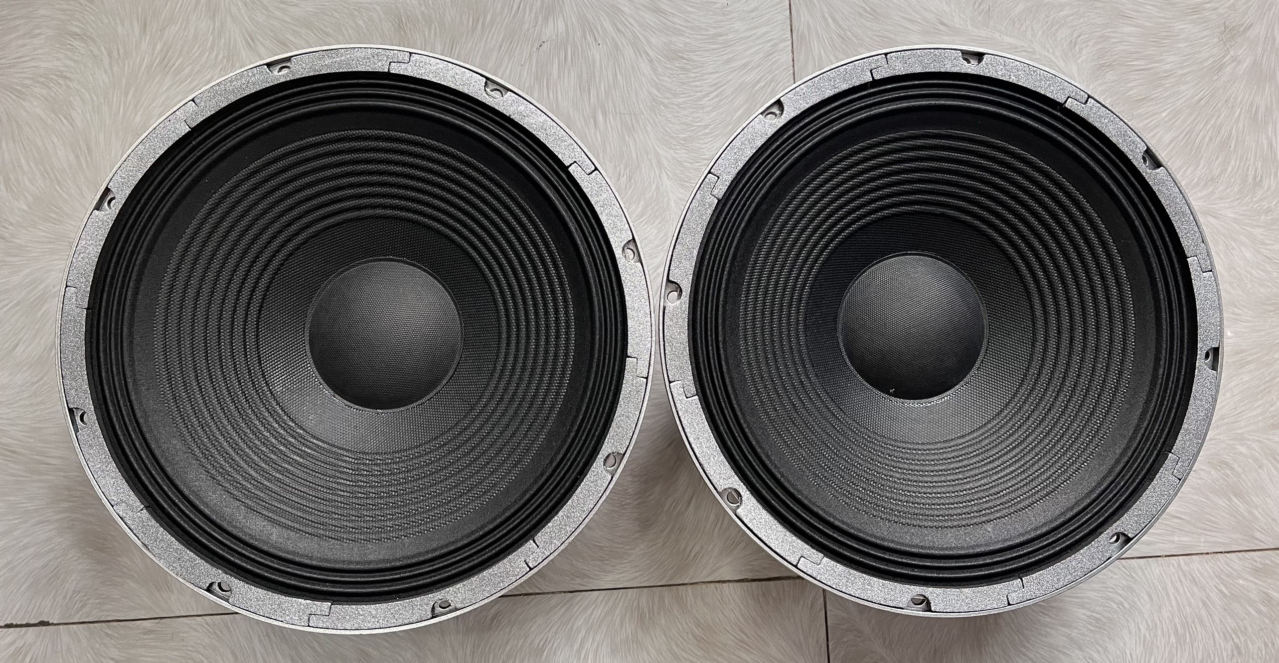 Củ bass loa 30 từ 140 côn 51 sườn nhôm viền trắng đẹp hàng mới Hải Triều (HÀNG CHÍNH HÃNG),