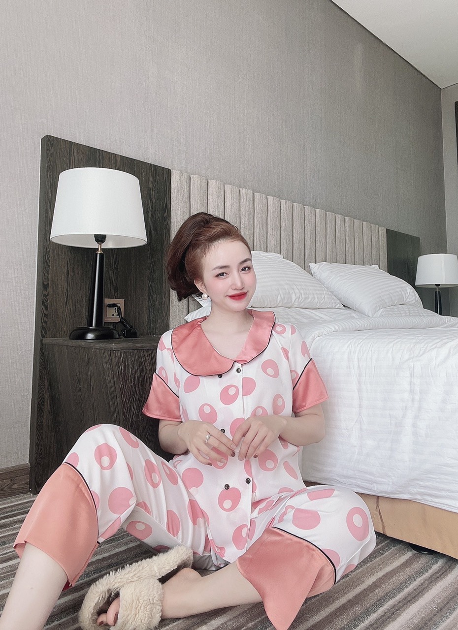 Bộ pijama cộc tay quần dài chất liệu lụa mango, bộ đồ ngủ nữ pyjama họa tiết xanh bơ DC23