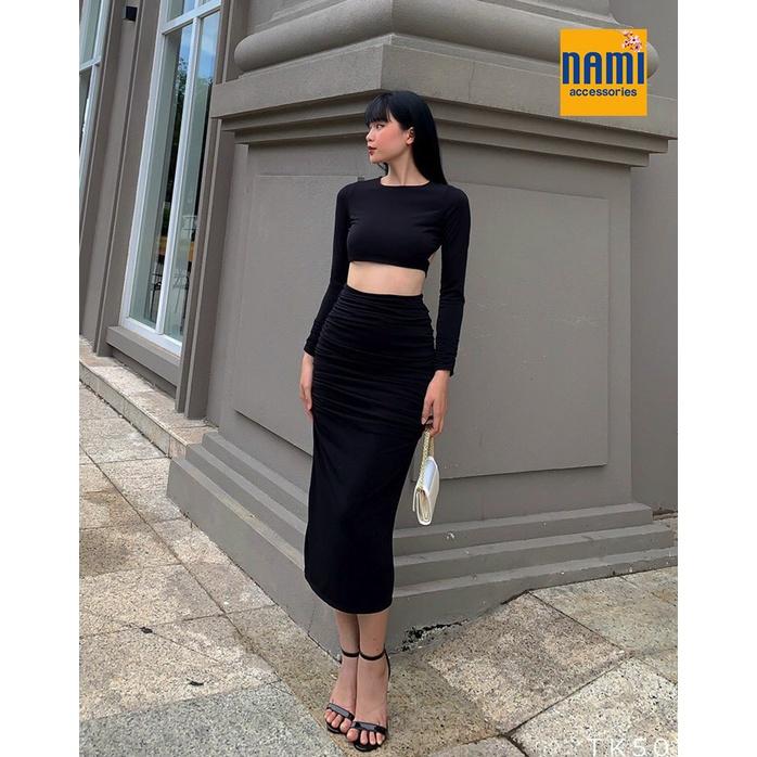 Set Áo Croptop Tay Dài Cutout Lưng Kèm Chân Váy Body Rúm Chuẩn Xịn Căng Đét Quyến Rũ - QANU522