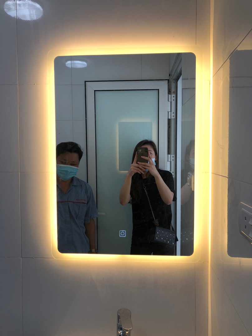 Gương led cảm ứng treo tường, gương nhà tắm phòng tắm, gương đèn led hậu kích thước 60x80cm