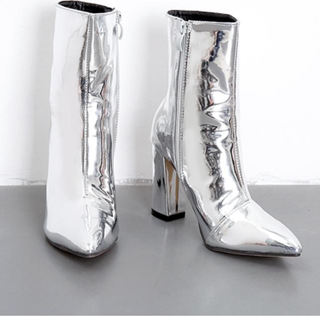 Giày Boot cổ ngắn nữ màu bạc GBN1302