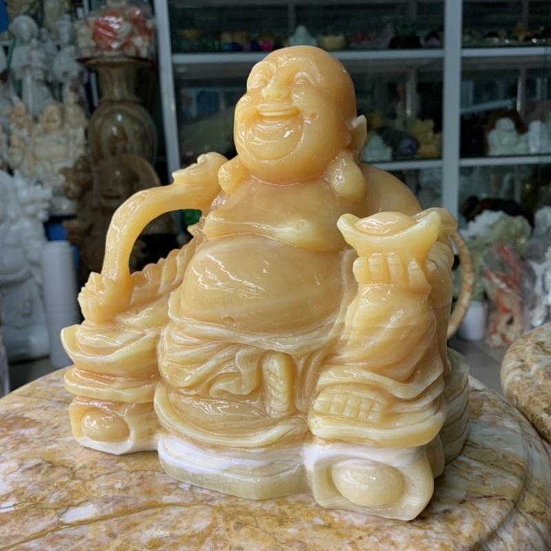 Tượng Cụ Di Lặc Cười Hoan Hỉ Ngồi Trên Thỏi Vàng Và Đồng Tiền Đá Ngọc Hoàng Long - cao 20cm
