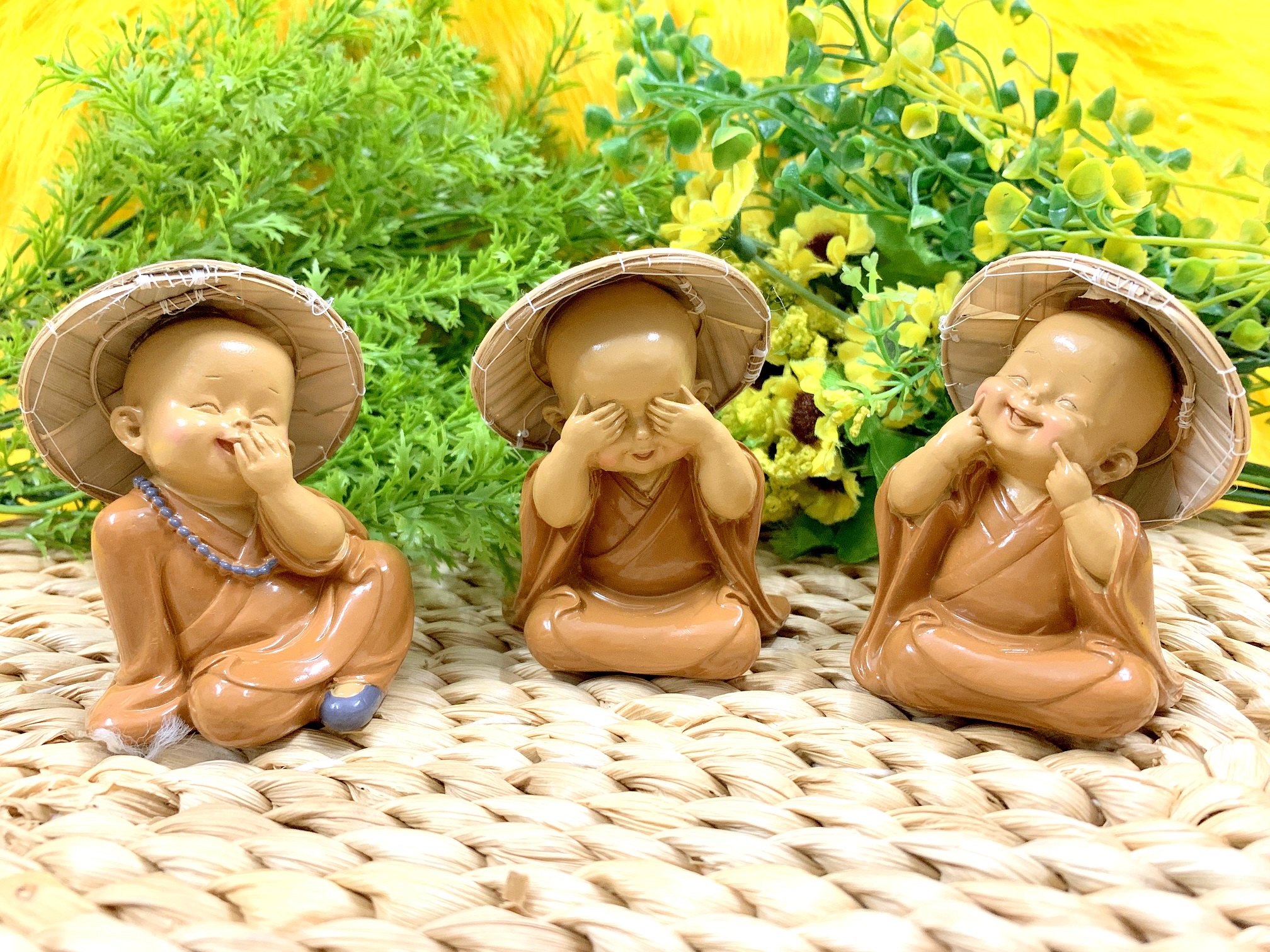 Chú tiểu Hoan Hỉ Tài Lộc Đội Nón Lá Việt Nam