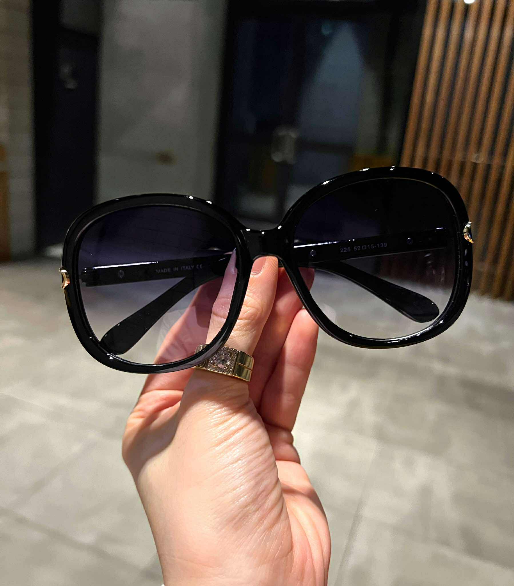 Kính râm, Kính mát thời trang gọng xoắn sành điệu cho nữ + tặng hộp đựng, khăn lau