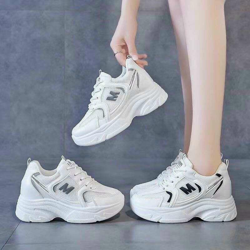 Giày sneaker độn đế nữ