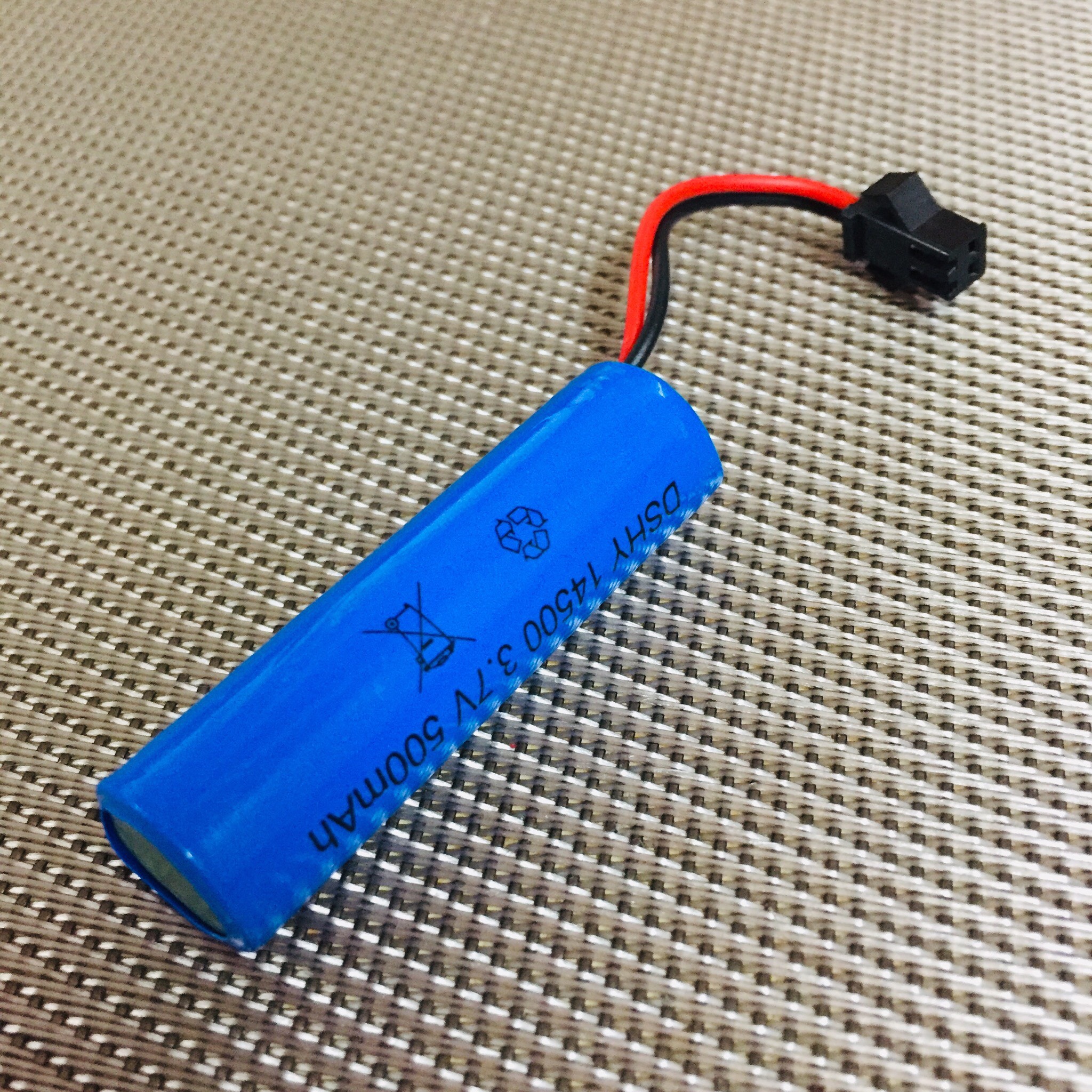 Pin sạc 14500 hình trụ 3.7V dung lượng 500mAh chân cắm càng cua đen 2P