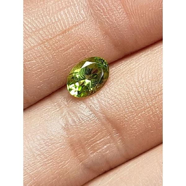 085*** L Đá Peridot (THIÊN NHIÊN) sạch 99%