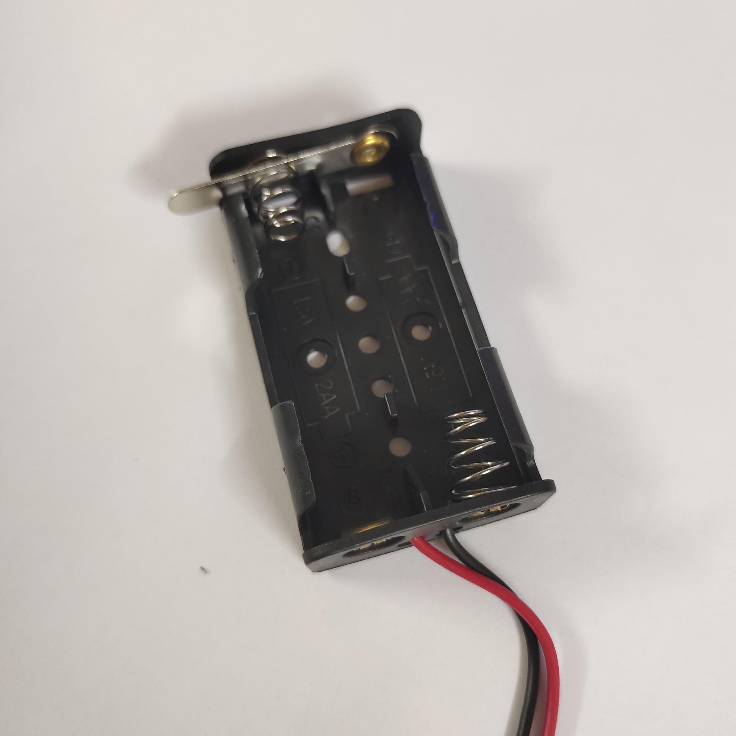 Khay pin có công tắc gạt loại 2 pin để chế tạo
