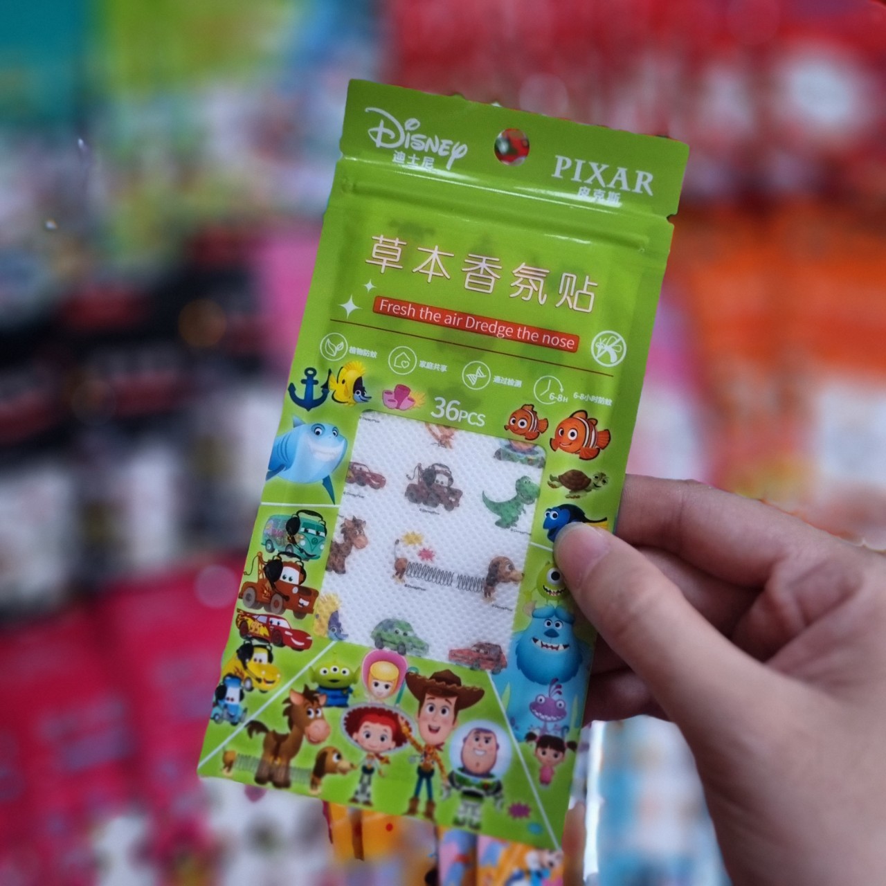 Set 36 sticker miếng dán chống muỗi cho bé hình Toyz cho trẻ em