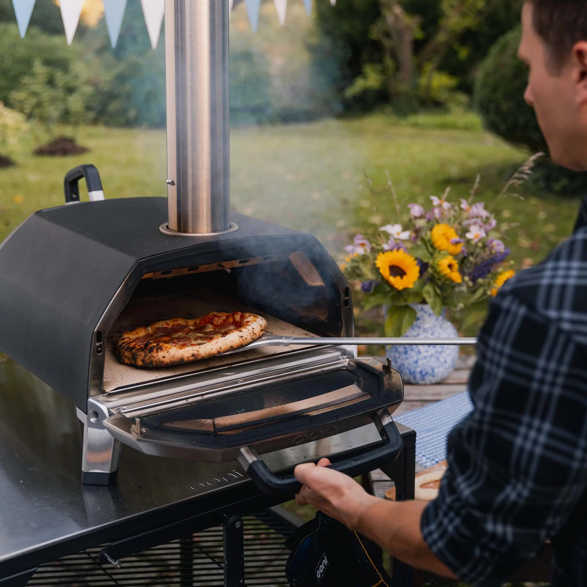 Lò Nướng Pizza Đa Năng Ooni Karu 16 Multi-Fuel Pizza Oven