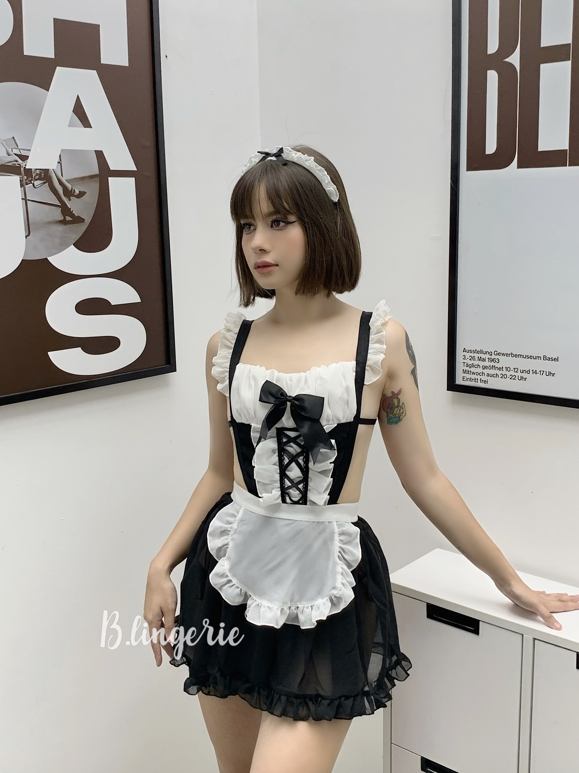 Cosplay Nàng Hầu -- B.Lingerie