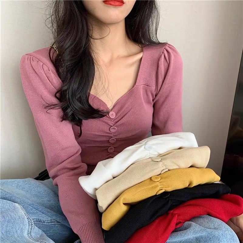 MS237 Áo len nữ rúm ngực đính khuy tay bồng cổ tim