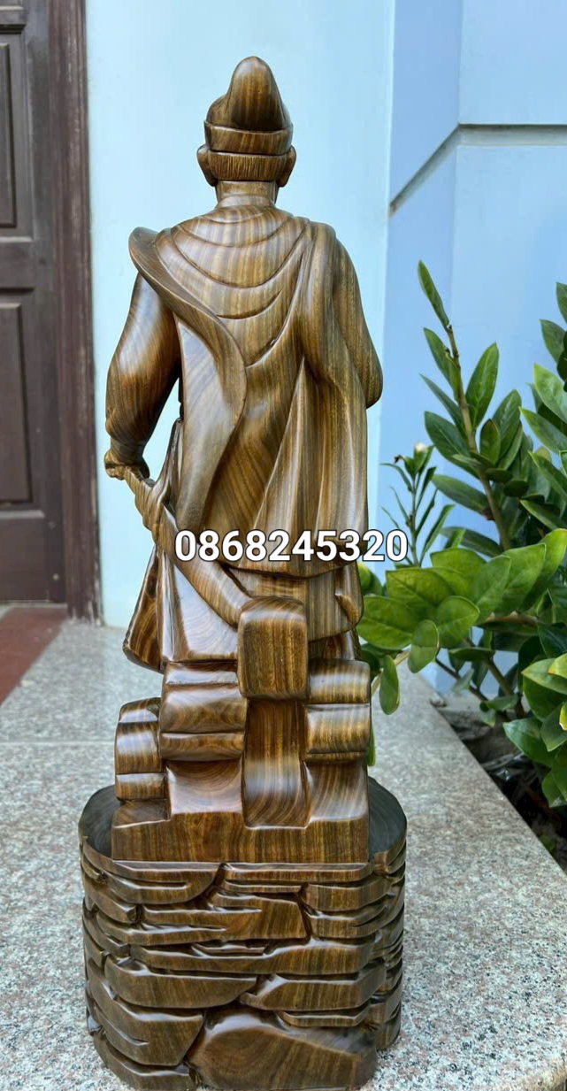 Tượng trần quốc tuấn trần hưng đạo vương bằng gỗ trắc xanh cực đẹp kt cao 60×21×16cm