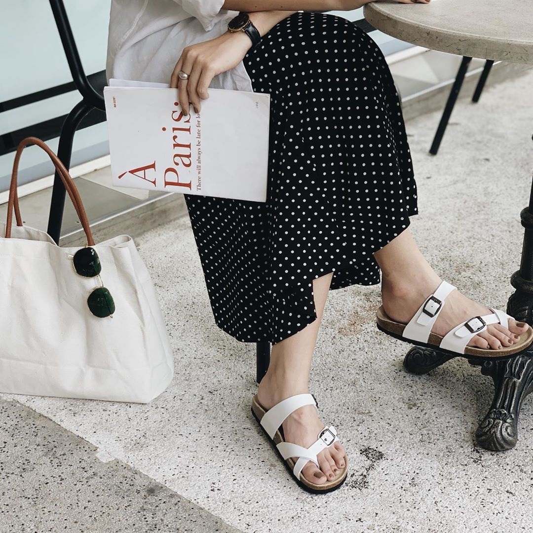 Dép đế trấu xỏ ngón cá tính