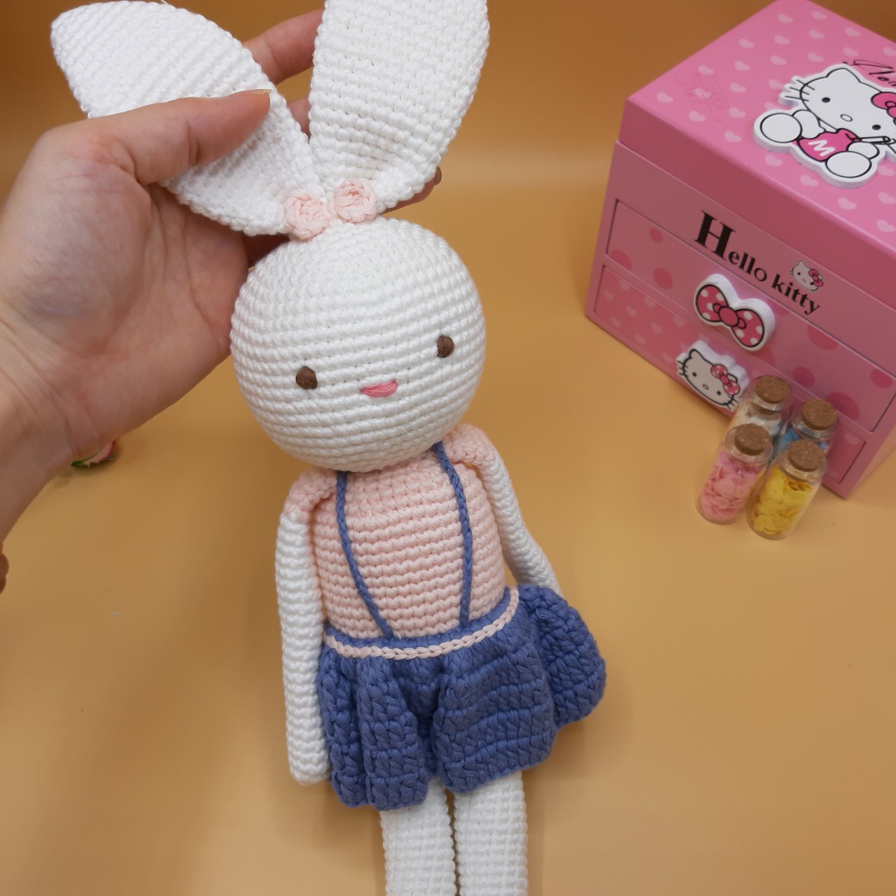 Gấu bông móc len Amigurumi cao cấp - Thỏ hạt vòng bé gái, quà tặng độc đáo dịp Trung Thu