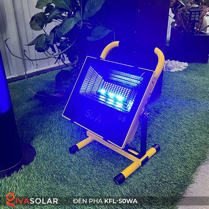 Đèn Pha Sạc điện GIVASOLAR GV-KFL-50WA