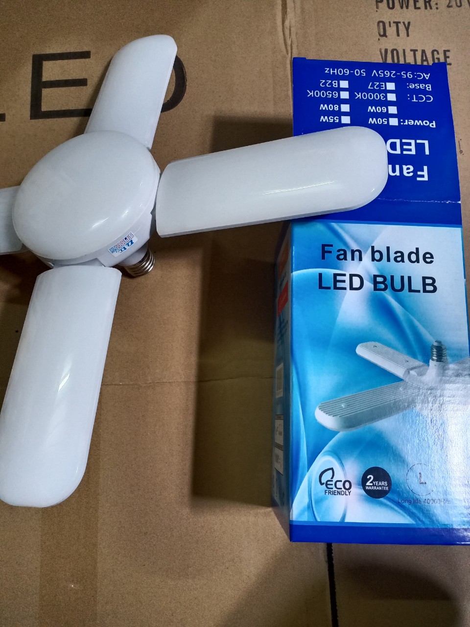 Bóng đèn led 4 cánh 60w to đẹp ánh sáng trắng