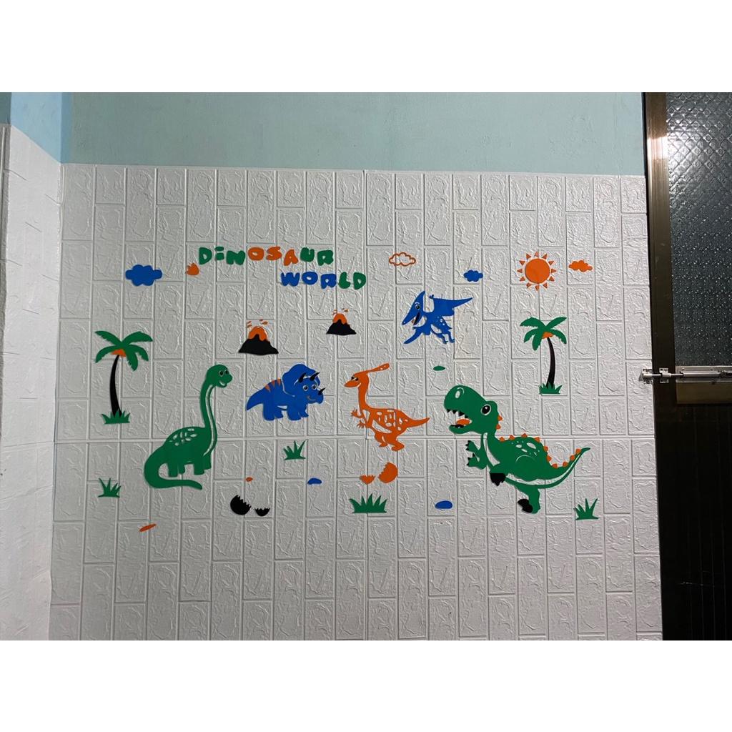 Tranh dán tường mica 3d decor khổ lớn khủng long trang trí mầm non, mẫu giáo, phòng cho bé
