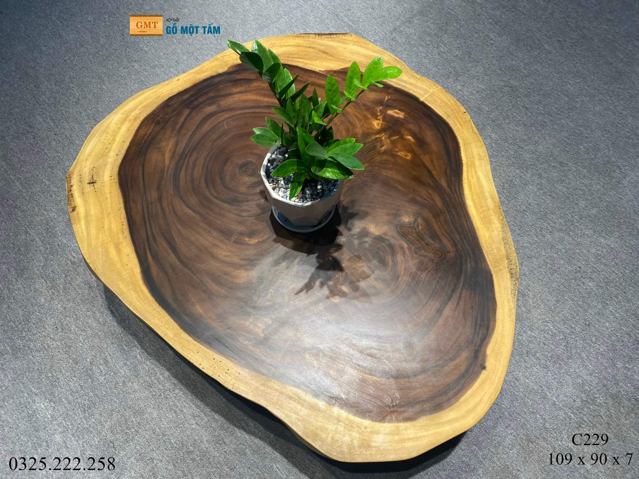 Bàn Sân Vườn Gỗ Me Tây, Bàn Sofa Gỗ Me Tây, Bàn Gỗ Me Tây Nguyên Tấm Dài 1,09m Rộng 90cm Dày 7cm