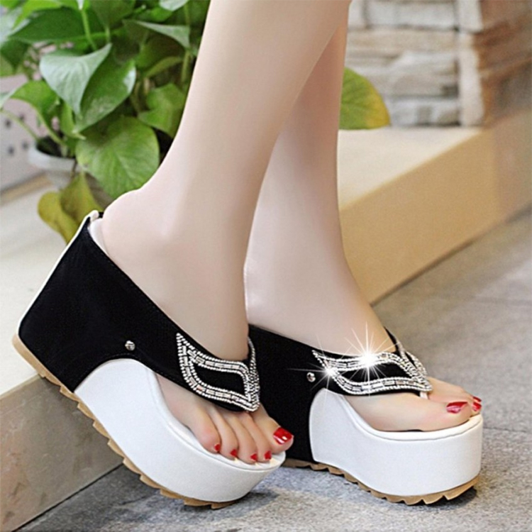 Dép Đế Xuồng Mắt Mèo - Đen Phối Trắng