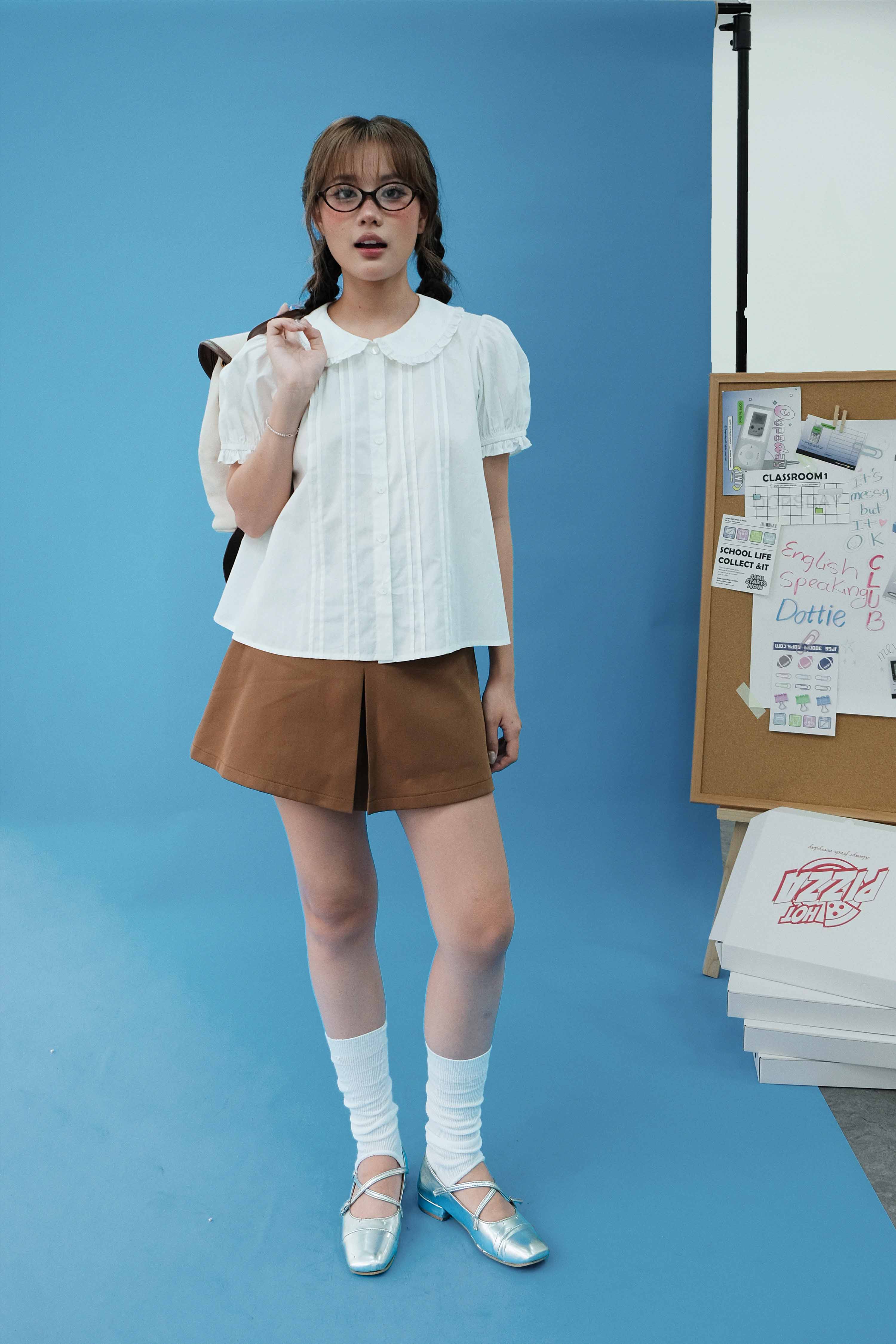 DOTTIE - Váy ngắn xếp ly kèm dây nịt - Nâu - S0290