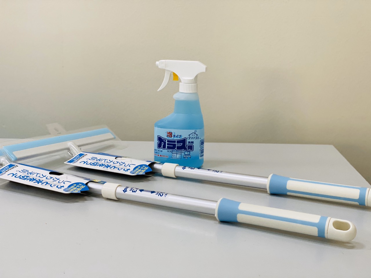 Combo Chai xịt vệ sinh kính 300ml Rocket nội địa Nhật Bản