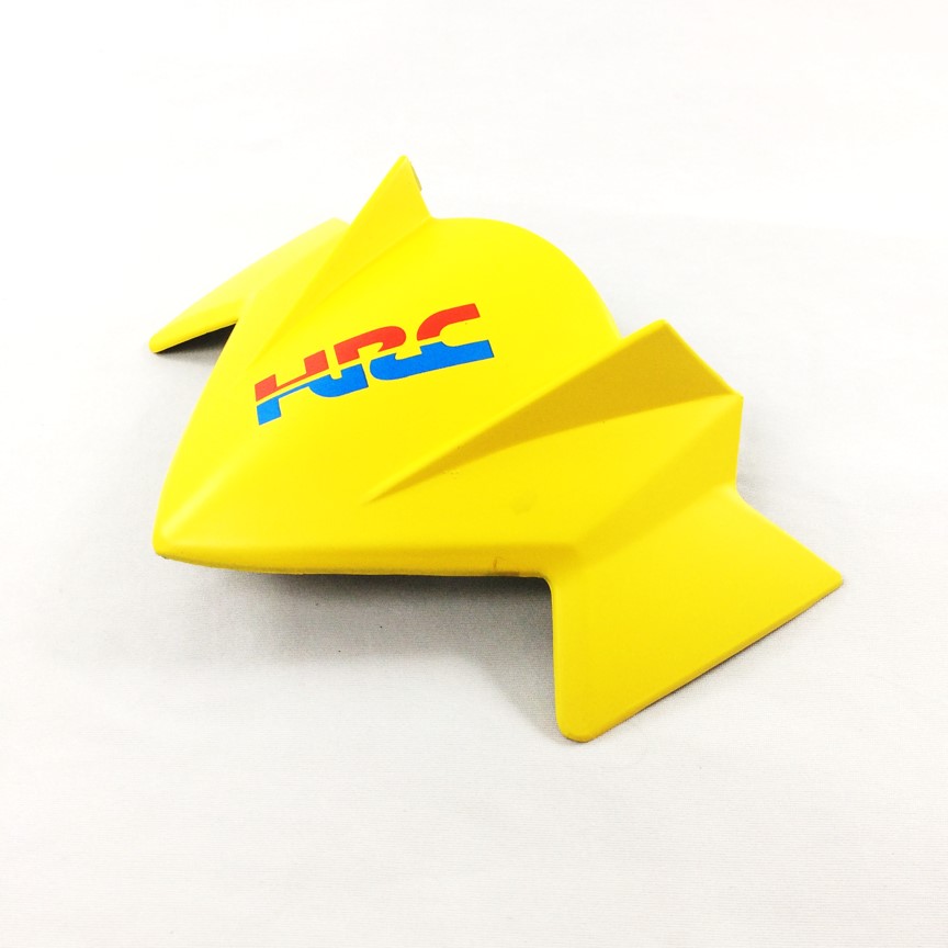 Ốp đầu xe Winner màu vàng