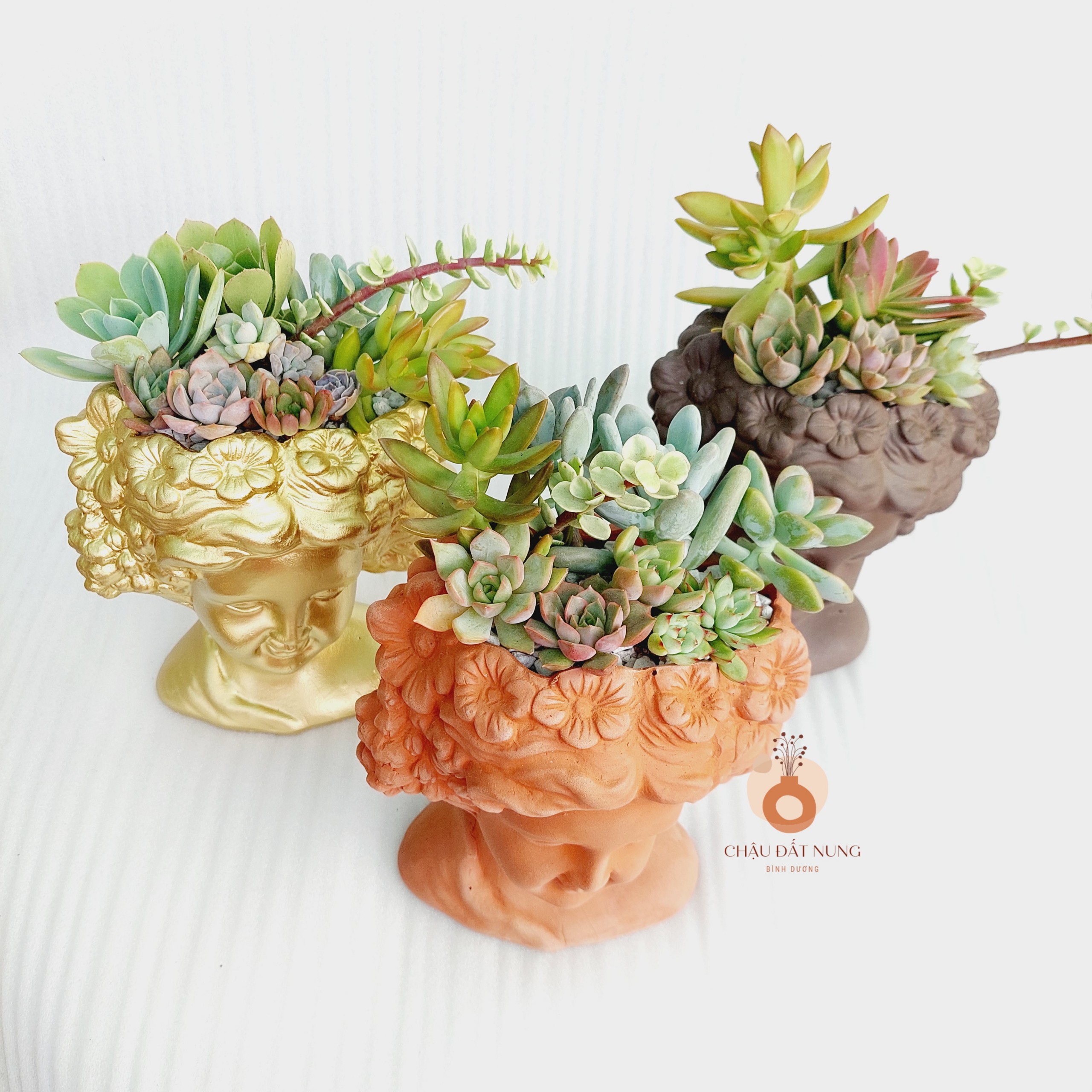 Chậu đất nung Bình Dương - Rosa, đường kính miệng 11cm, chiều cao 19cm