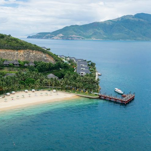 Trọn Gói 2N1D Tại MERPERLE Hòn Tằm Resort 5* - Ăn sáng, Ăn Trưa Hoặc Tối. Miễn Phí Vé Vào Cổng Khu Vui Chơi Sparkling Waves.