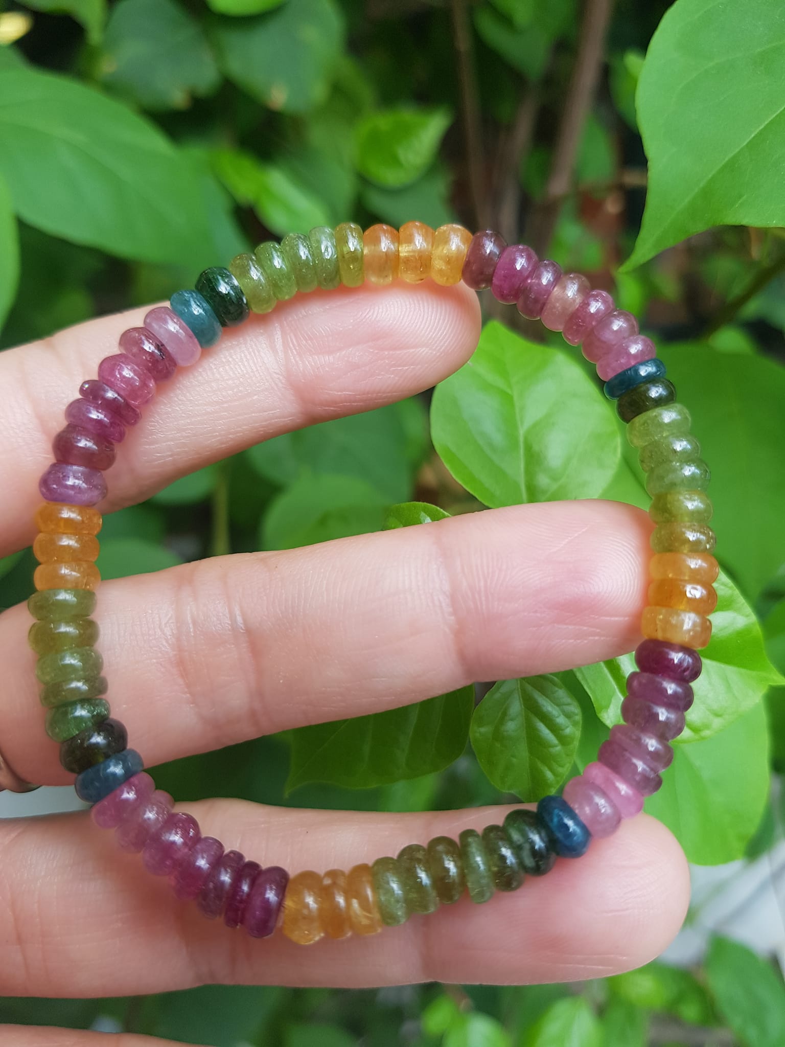 Vòng Tay Phong thủy may mắn Chất liệu Đá Tourmaline bánh xe đẹp tự nhiên màu đẹp Nữ tất cả các mệnh đeo vừa đẹp vừa xinh tốt cho sức khỏe ạ