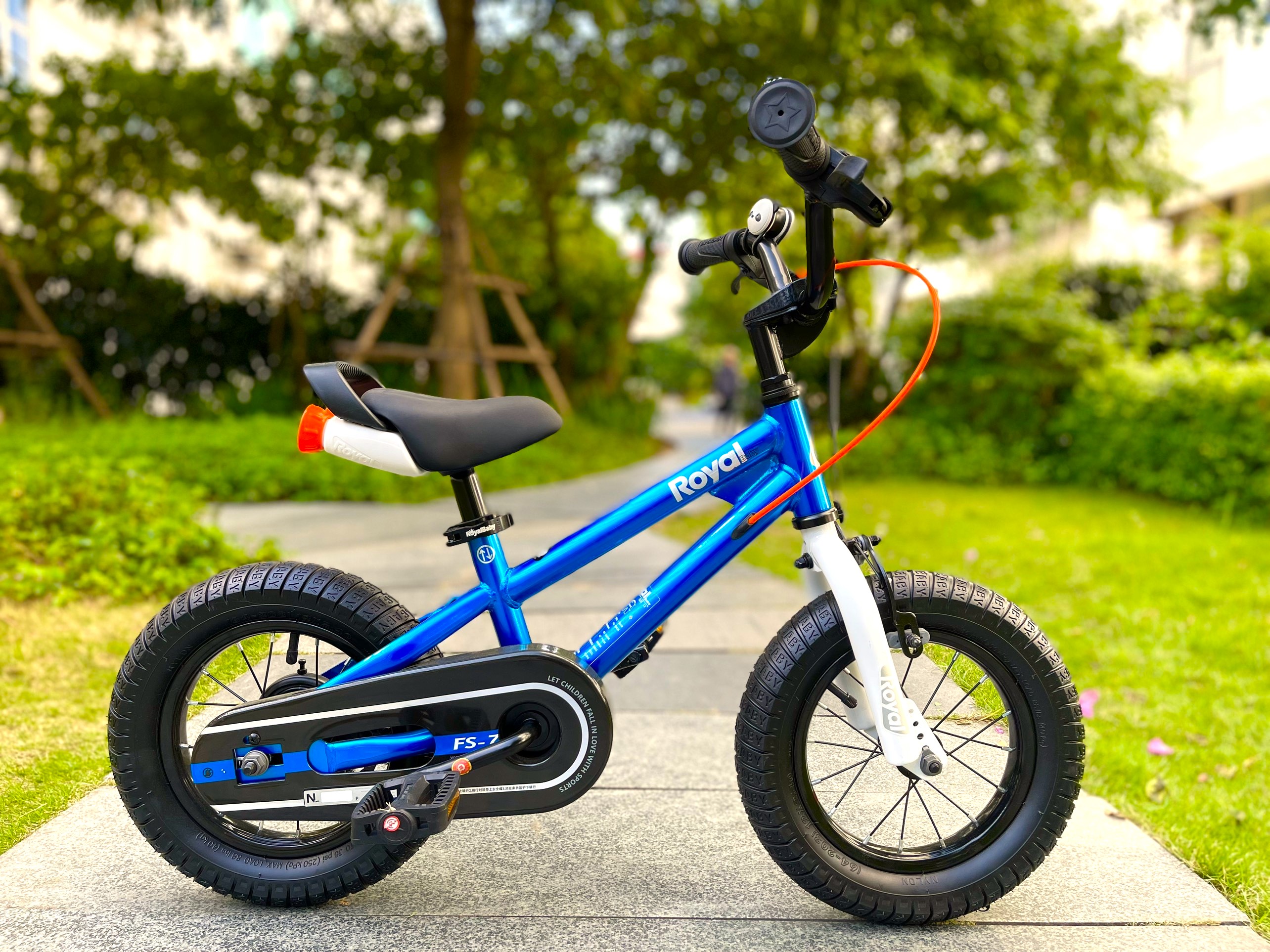 XE ĐẠP TRẺ EM ROYALBABY FREESTYLE FS7 size14 cho 3-6 tuổi