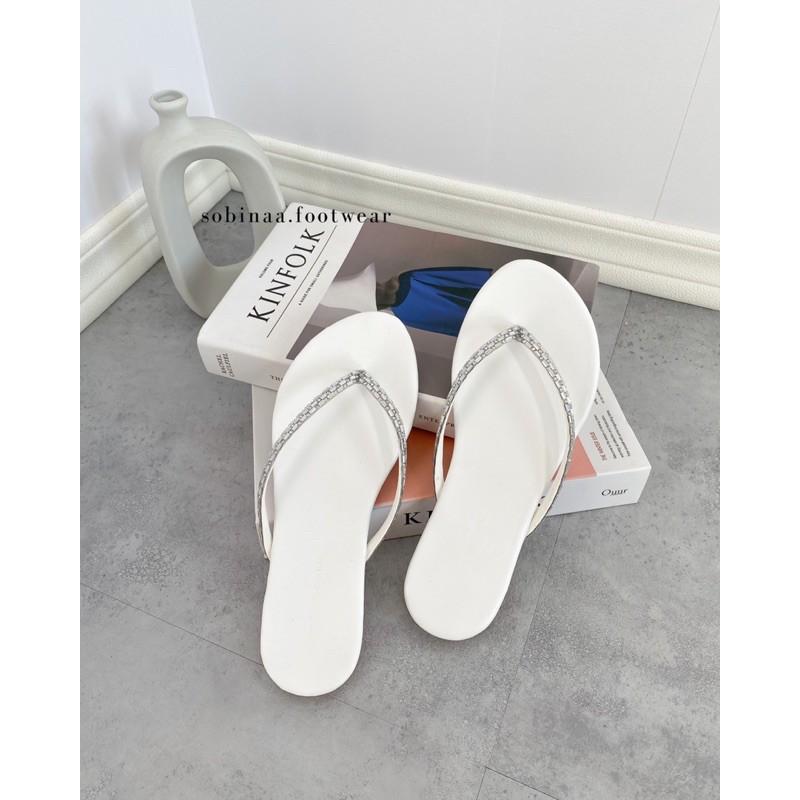 Dép Quai Ngang Đính Đá HU91 Siêu Xinh