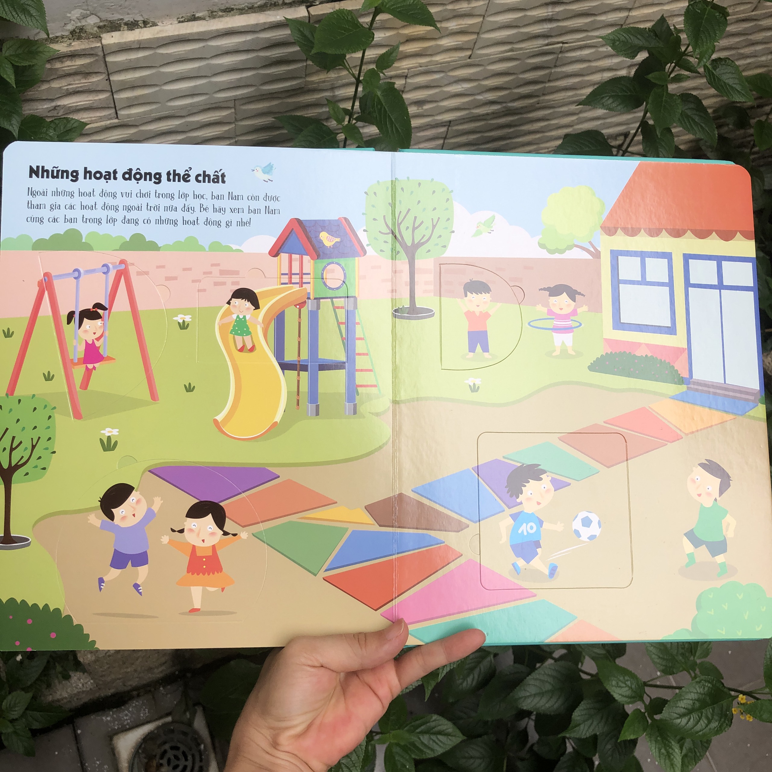 Sách Lift The Flap Lật Mở Khám Phá - At The Nursey School Ở Nhà Trẻ - Cho Bé 0-6 Tuổi Hào Hứng Đi Học Mẫu Giáo