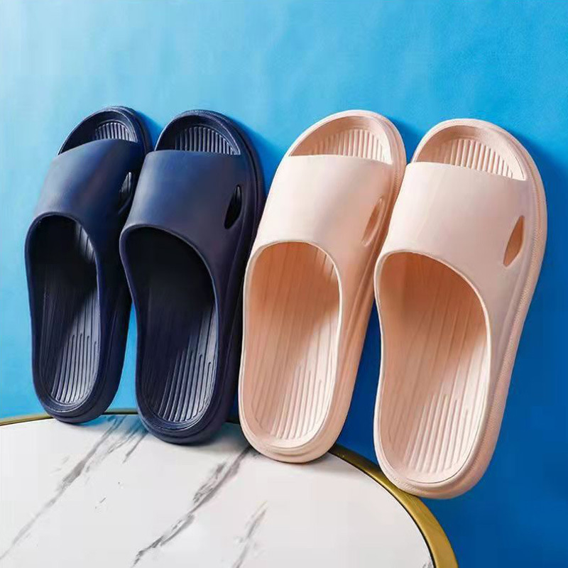 Dép xốp sọc đi trong nhà , trong văn phòng, nhà tắm ,  chống trơn trượt ,chống thấm nước , êm nhẹ ,mang lại cảm giác thoải mái cho người sử dụng